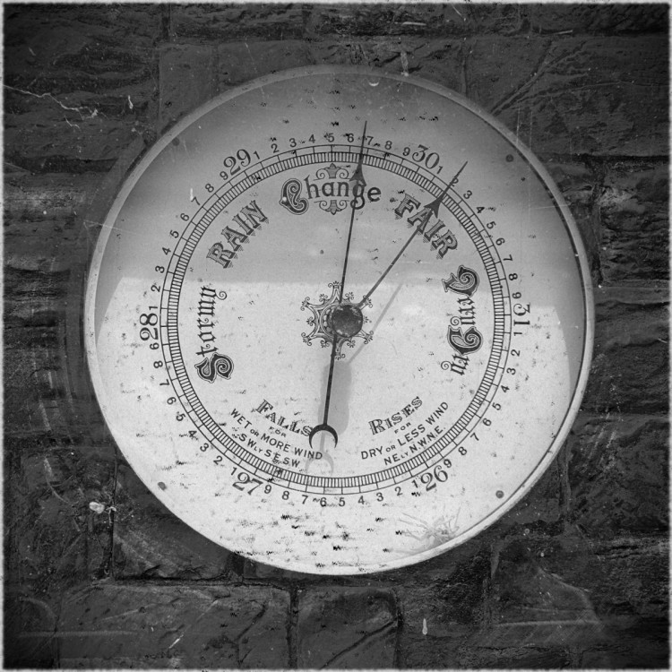 Fisherman's Barometer, St Andrews